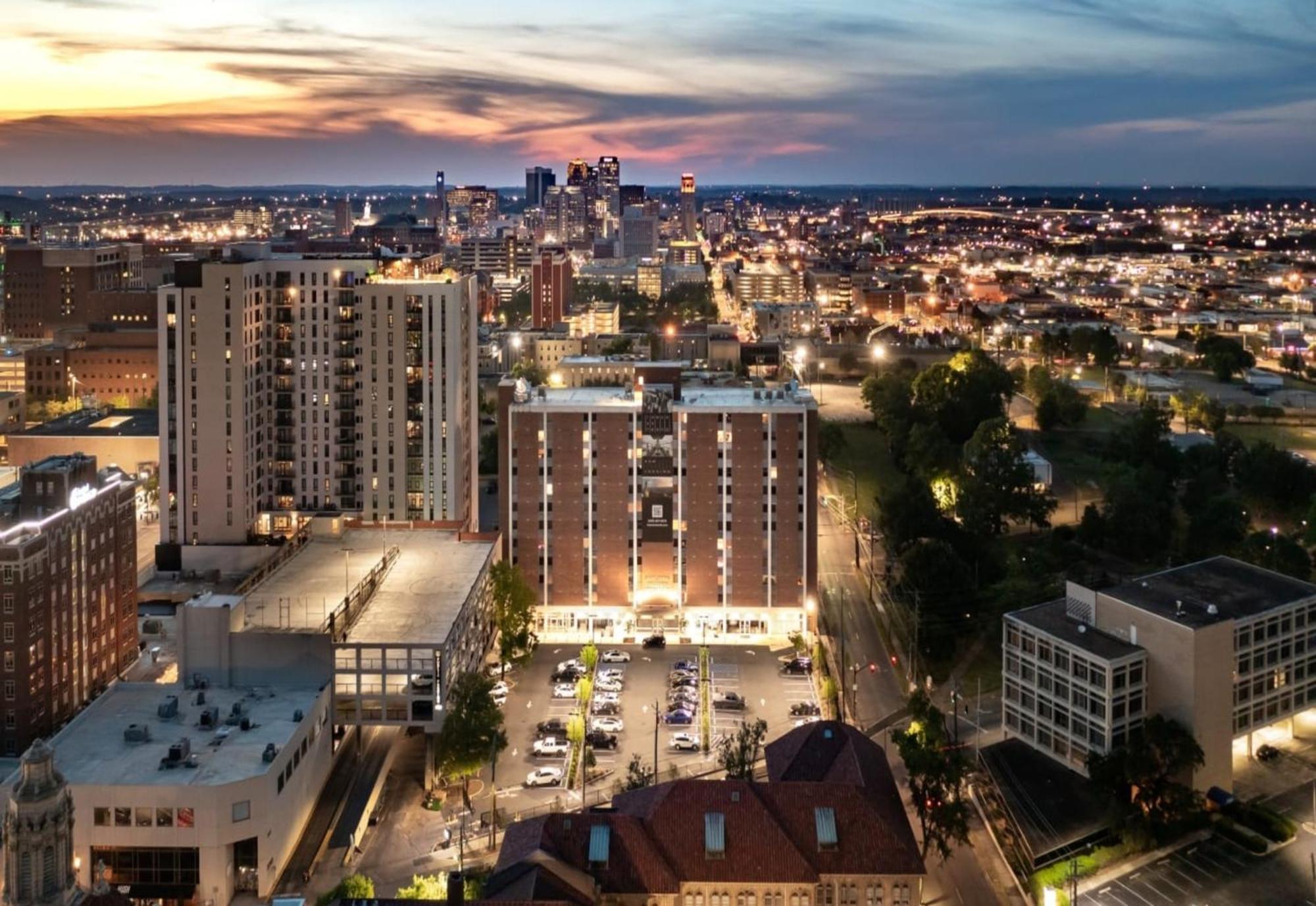 Tower On Tenth Apartments By Barsala Birmingham Exterior foto